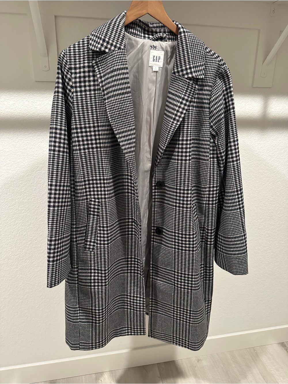 GAP Black & White Glen Plaid Single-Breasted Trench Coat